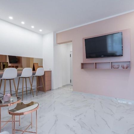 Fantastic City Center Apartment Bukarest Exterior foto